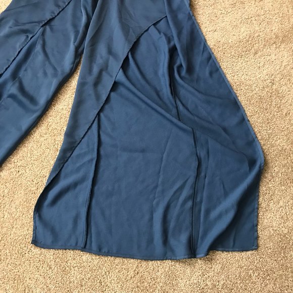 NWT Dynamite Silky Dark Blue Split Leg Jumpsuit w/Spaghetti Straps X-Small - Picture 15 of 15